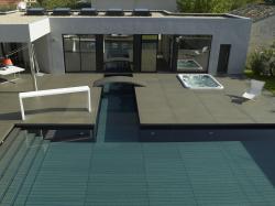 Carre Bleu Indoor-outdoor pool - 1