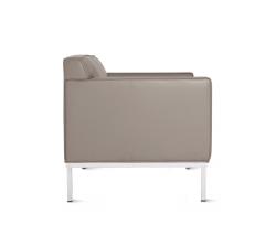 Design Within Reach Theatre Two-Seater диван в коже - 3