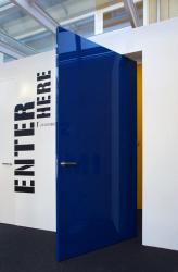 Изображение продукта L'Invisibile L’Invisibile vertical pivot door