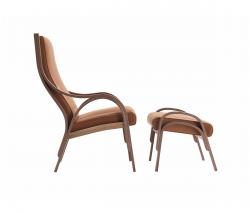 Изображение продукта Poltrona Frau Cavour кресло с подлокотниками with Footstool