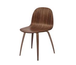 Изображение продукта GUBI Gubi 2D кресло – Wood Base