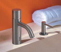 Изображение продукта VOLA HV1EN - смеситель для раковины