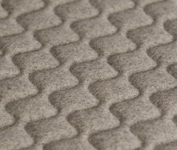 Изображение продукта Camira Blazer Quilt Hourglass St Andrews ткань