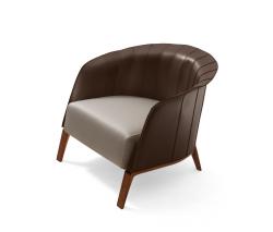 Изображение продукта Giorgetti Aura кресло с подлокотниками