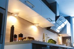 Изображение продукта Hera UL 2-LED - Triangular LED Under-Cabinet Luminaire in Stainless Steel