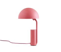 Изображение продукта Normann Copenhagen Cap настольный светильник