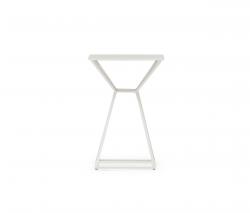 Изображение продукта Kenneth Cobonpue Calyx End стол с квадратной столешницей